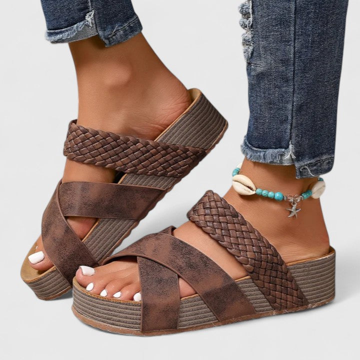 AMELIA – COMFORT STRIDE SANDALS